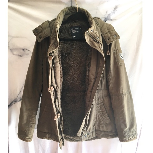American Eagle Outfitters Jackets & Blazers - AEO Army Green Sherpa Lined Parka